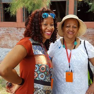 Meet your Posher, Carla